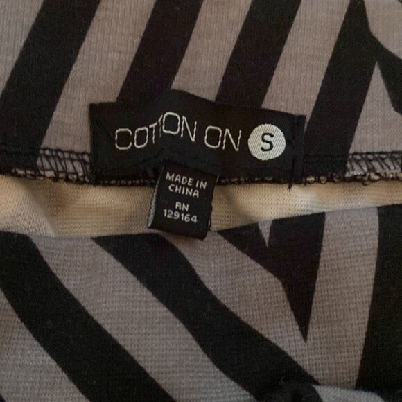 COTTON ON MINI SKIRT FLAIR Pockets SMALL BLACK TAUPE - Picture 3 of 5